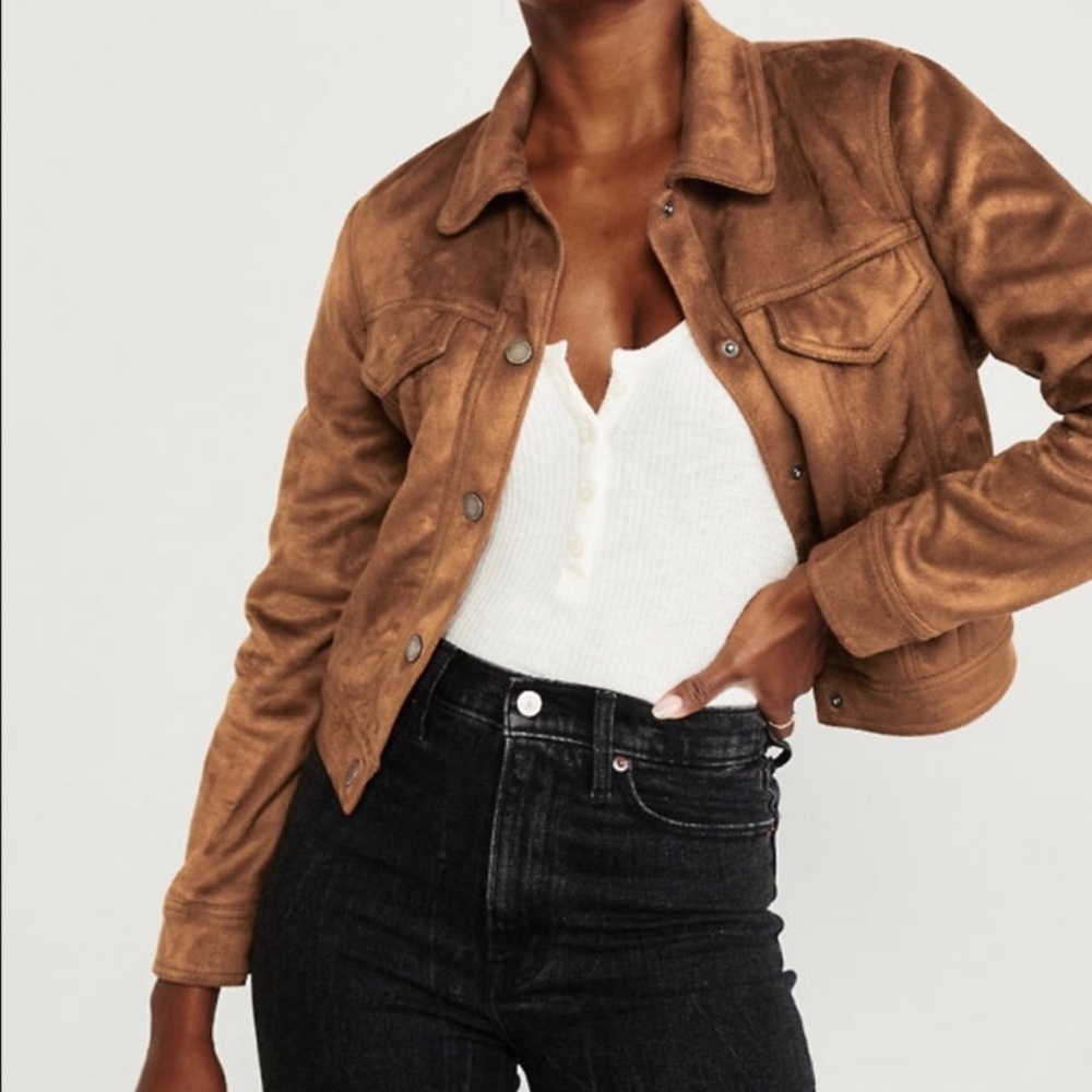⚡️SOLD⚡️Abercrombie & Fitch Cropped Faux Vegan Suede Trucker Jacket